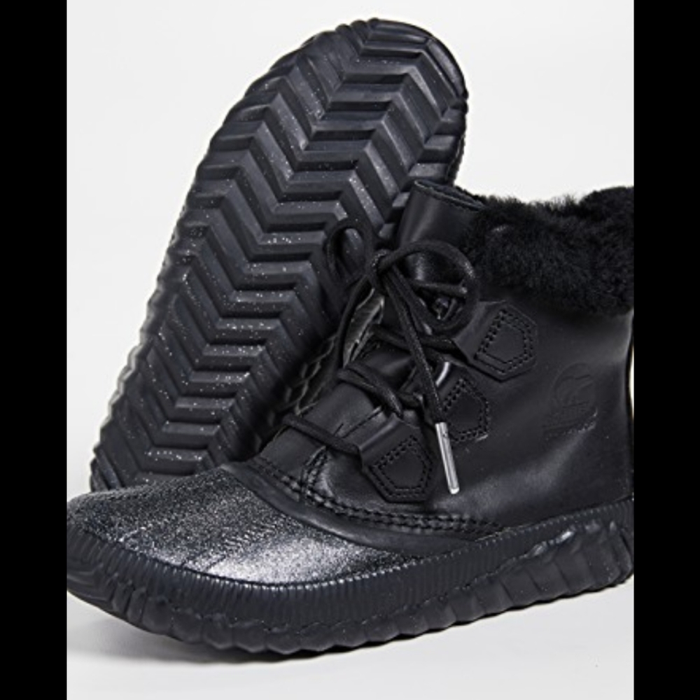 SOREL Out N About Plus ✨ Lux Boot
